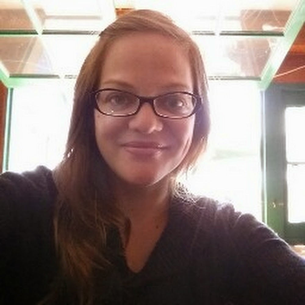 Meet your Posher, Chloe